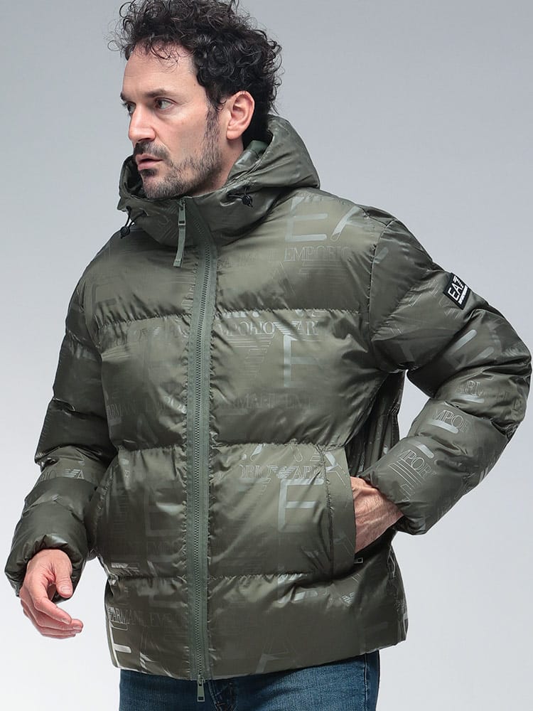 EMPORIO ARMANI (エンポリオアルマーニ) EA7 オールオーバーロゴ フルジップ 中綿 ジャケット EA77M697AF15969 メンズ