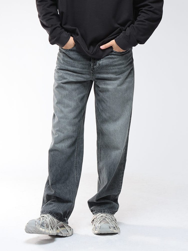 DIESEL (ディーゼル) リラックスフィット ボタンフライ デニムパンツ 2001 D-MACRO DSA11598007AW メンズ