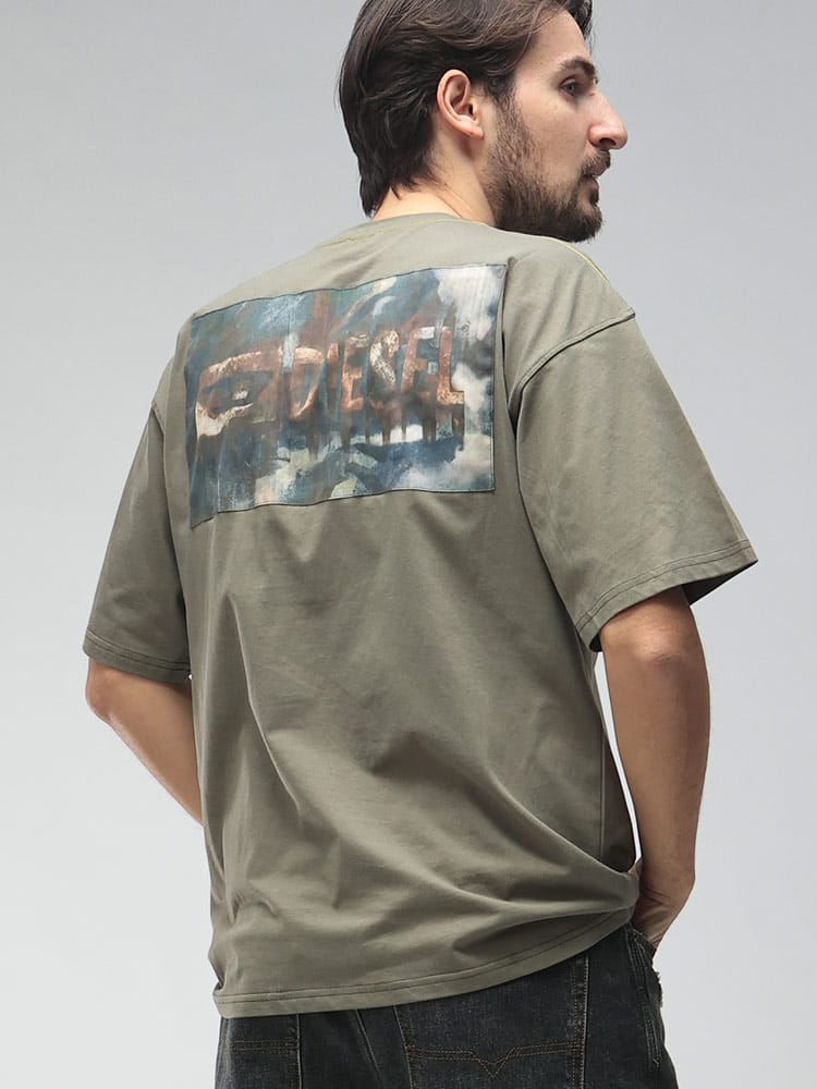 DIESEL (ディーゼル) メンズ Tシャツ 半袖 ロゴ バックデザイン プリント クルーネック コットン カットソー DSA199850AGRI