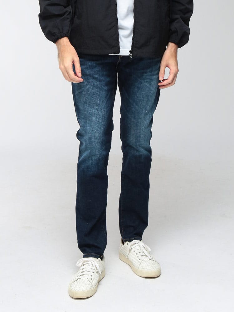 DIESEL (ディーゼル) メンズ デニムパンツ ウォッシュ加工 ミニロゴ レギュラーウエスト スリムジーンズ D-STRUKT DSA0355809L61