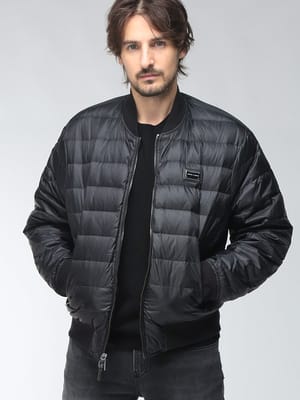 EMPORIO ARMANI (エンポリオアルマーニ) メンズ ダウン ジャケット（RVﾌﾟﾚｰﾄﾞﾛｺﾞ） モノグラム ベロアロゴ プレートロゴ ダウンブルゾン  EAEM6731AF19870