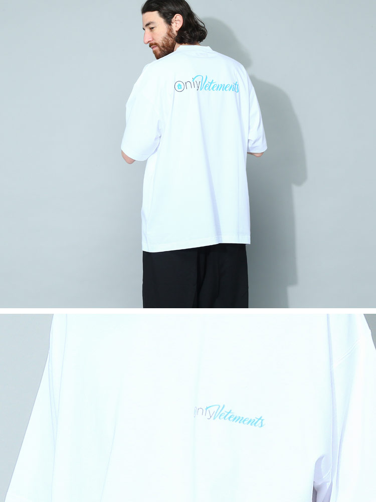 VETEMENTS (ヴェトモン) バックロゴ クルーネック 半袖 Tシャツ ONLY メンズ ブランド VMUA63T【サカゼン公式通販】