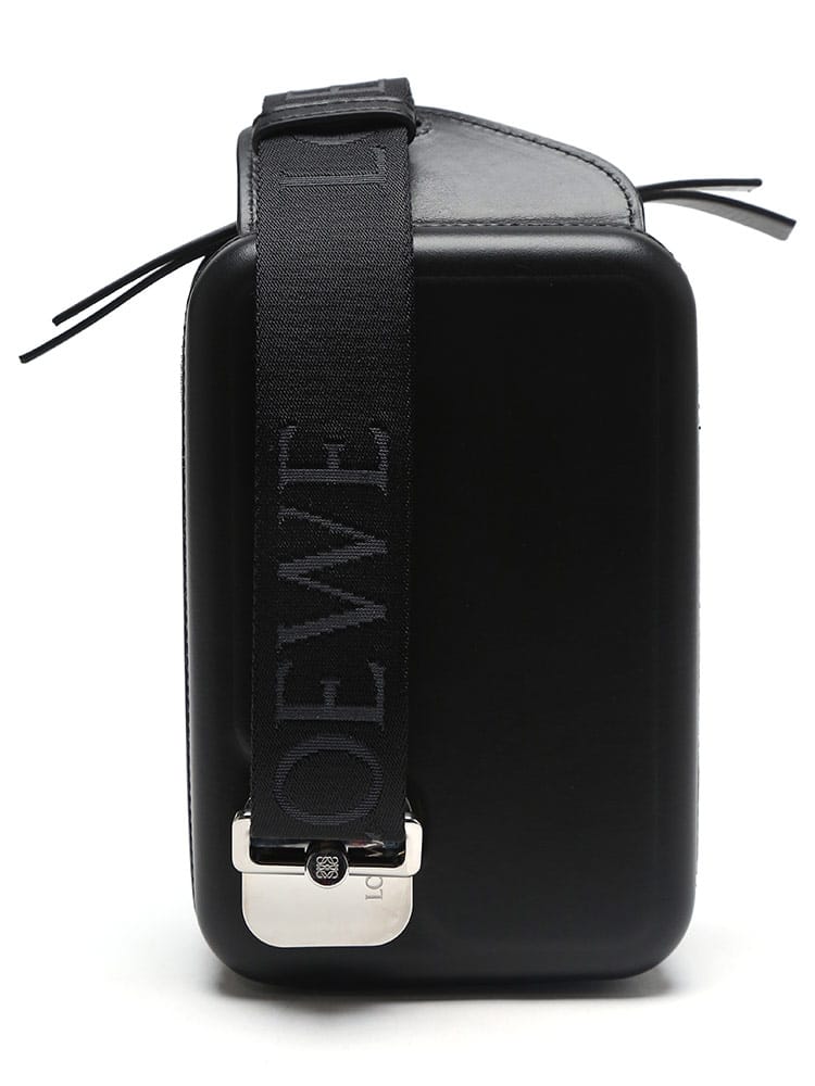 LOEWE (ロエベ) スムースカーフ モールデッド スリング クロスボディー 