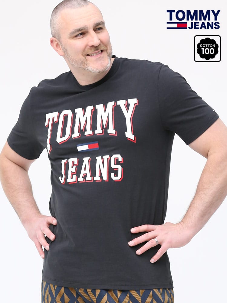 大きいサイズ メンズ TOMMY JEANS (トミージーンズ) BIGロゴプリント クルーネック 半袖 Tシャツ