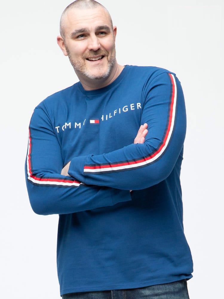 大きいサイズ メンズ TOMMY HILFIGER (トミーヒルフィガー) ロゴプリント クルーネック 長袖 Tシャツ ロンT