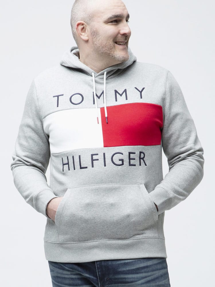 大きいサイズ メンズ TOMMY HILFIGER (トミーヒルフィガー) 裏起毛 切り替え BIGロゴ プルオーバー 長袖 パーカー