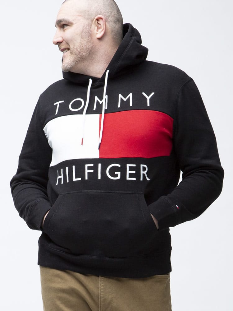 大きいサイズ メンズ TOMMY HILFIGER (トミーヒルフィガー) 裏起毛 切り替え BIGロゴ プルオーバー 長袖 パーカー