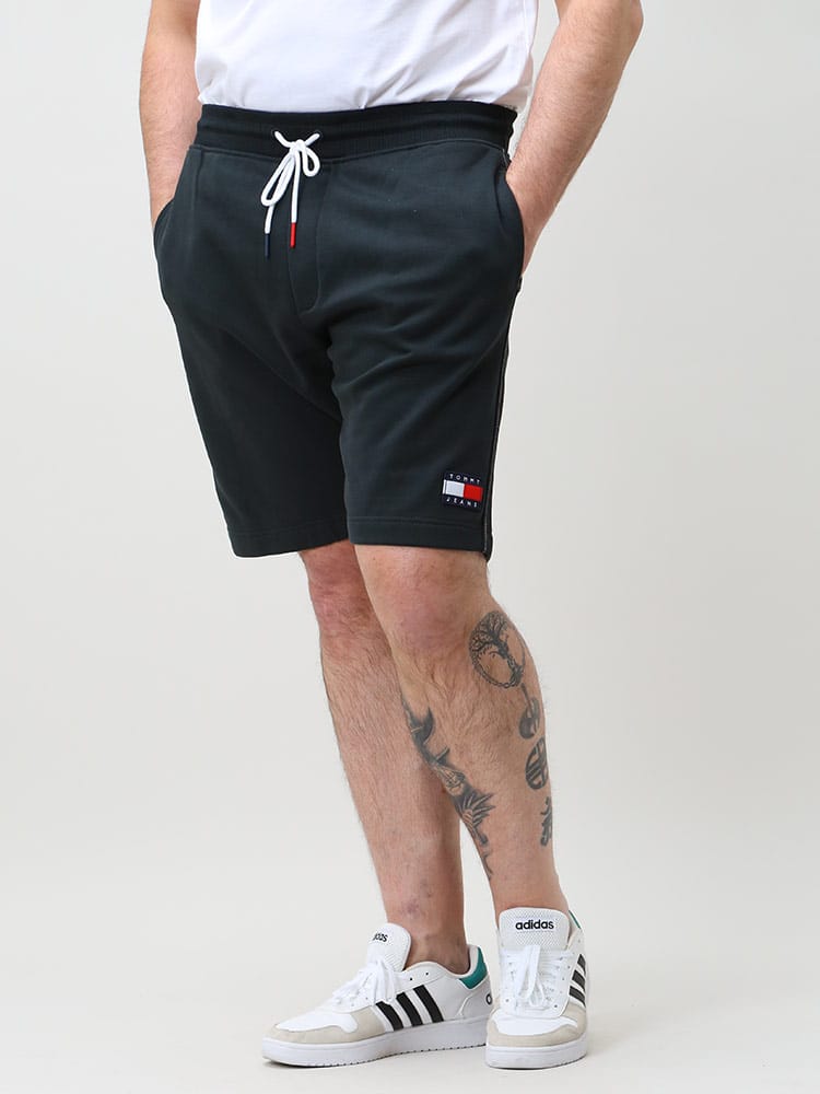 大きいサイズ メンズ TOMMY JEANS (トミージーンズ) 裏起毛 ワンポイント スウェット ショートパンツ ADDISON SHORT