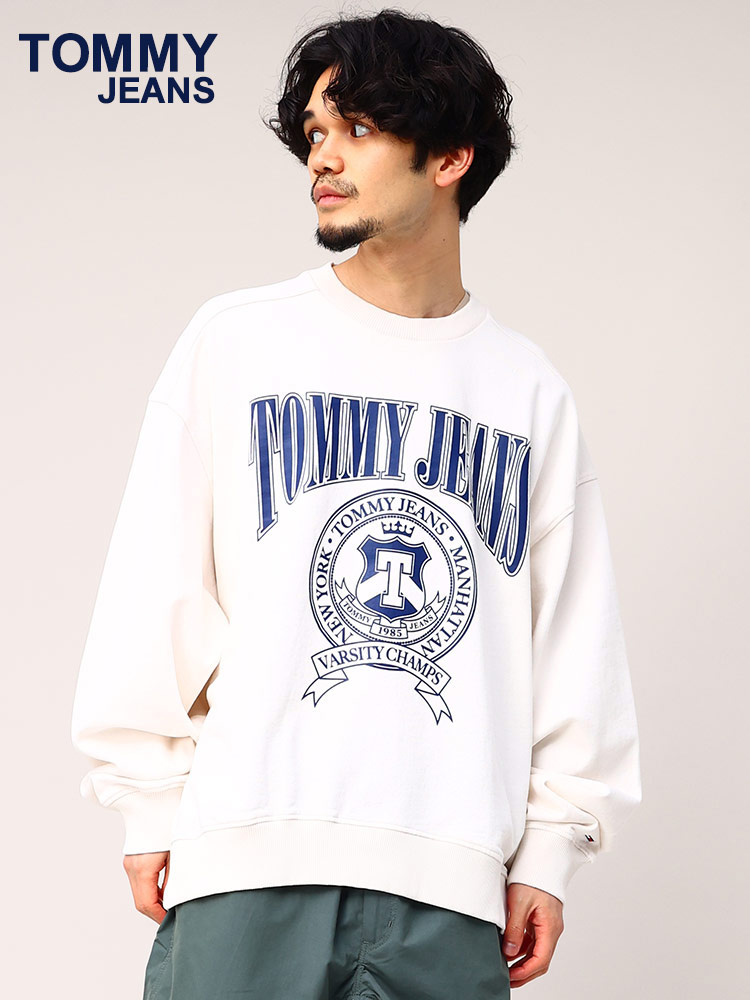 TOMMY JEANS (トミージーンズ) フロントプリント クルーネック 