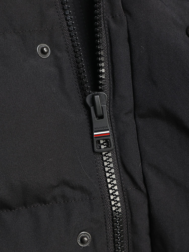 最終値下【Ｍ】 フード付ジャケットミーヒルフィガー TOMMY HILFIGER (トミーヒルフィガー) ファーフード フルジップ 中綿