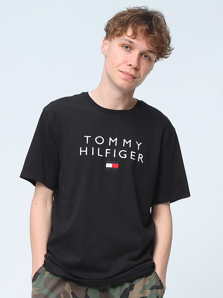 TOMMY HILFIGER (トミーヒルフィガー) ロゴ刺繍 クルーネック 半袖 Tシャツ STACKED TOMMY EMB TEE