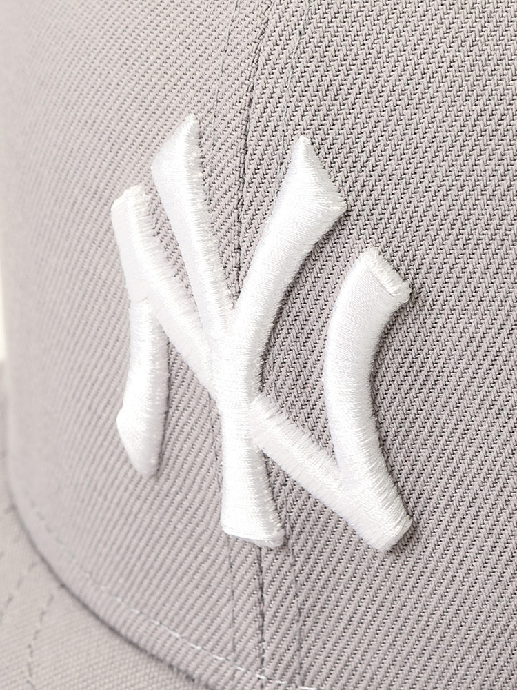 ニューヨークヤンキース 刺繍 6パネル ベースボールキャップ (NEW ERA 
