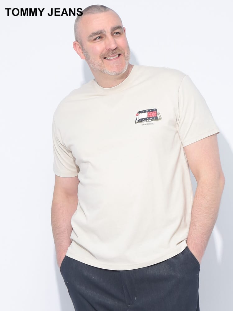 TOMMY JEANS (トミージーンズ) グラフィックフラッグロゴ リラックスフィット クルーネック 半袖 Tシャツ 大きいサイズ メンズ
