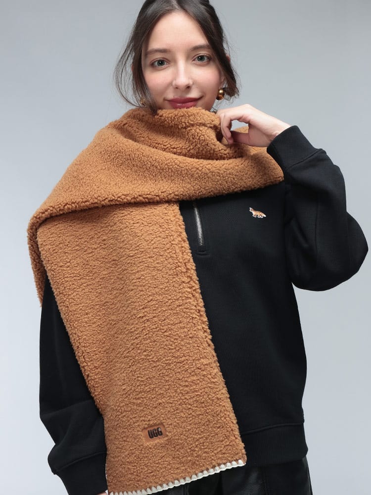 UGG (アグ) ロゴ ボア マフラー fluff Scalloped Scarf フラッフ スカロップド スカーフ UGGL101021 レディース