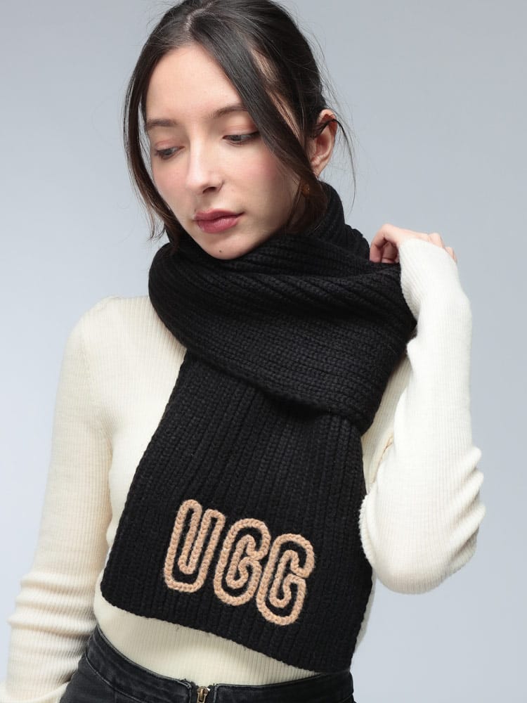 UGG (アグ) ロゴ リブ マフラー Chunky Crafted Rib Scarf チャンキー クラフテッド リブ スカーフ UGGL102787 レディース