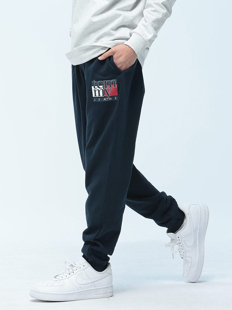 TOMMY JEANS (トミージーンズ) スウェットパンツ メンズ 裏毛 ロゴプリント パンツ ボトムス スウェット ロングパンツ シンプル ベーシック DM0DM22094