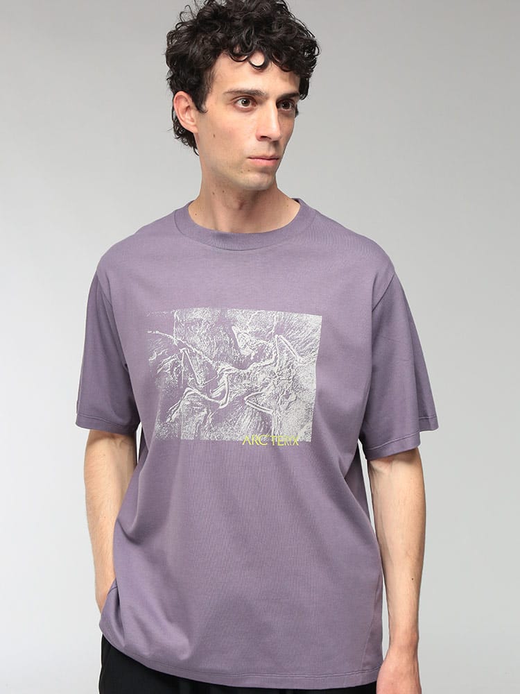 ARC'TERYX (アークテリクス) メンズ Tシャツ 半袖 クラッグ コットン リトグラフィカ プリント 通気素材 リラックスフィット ARCX000009926