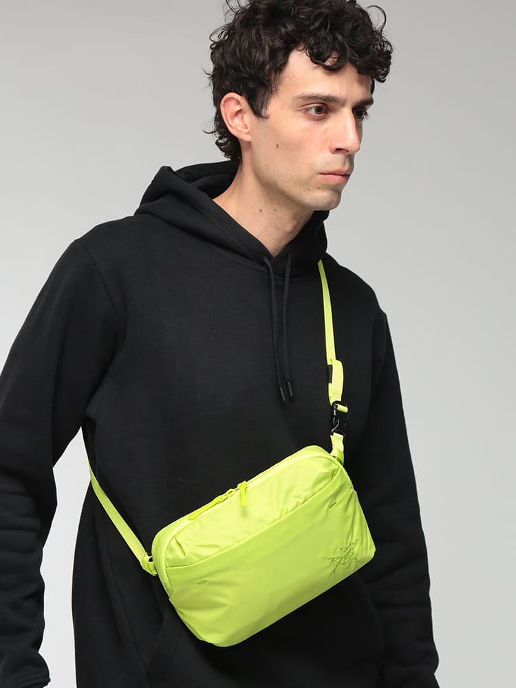 ARC'TERYX (アークテリクス) メンズ ボディバッグ ロゴ刺繍 ヒリアド クロスボディ バッグ ARCX000010359