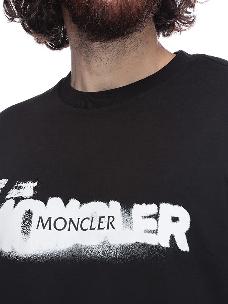 MONCLER (モンクレール) スプレーロゴ クルーネック 半袖 Tシャツ 