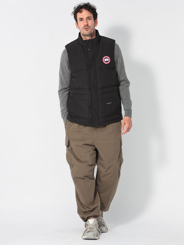 CANADA GOOSE (カナダグース) ロゴパッチ フルジップ ダウンベスト FREESTYLE CG2054M メ【サカゼン公式通販】