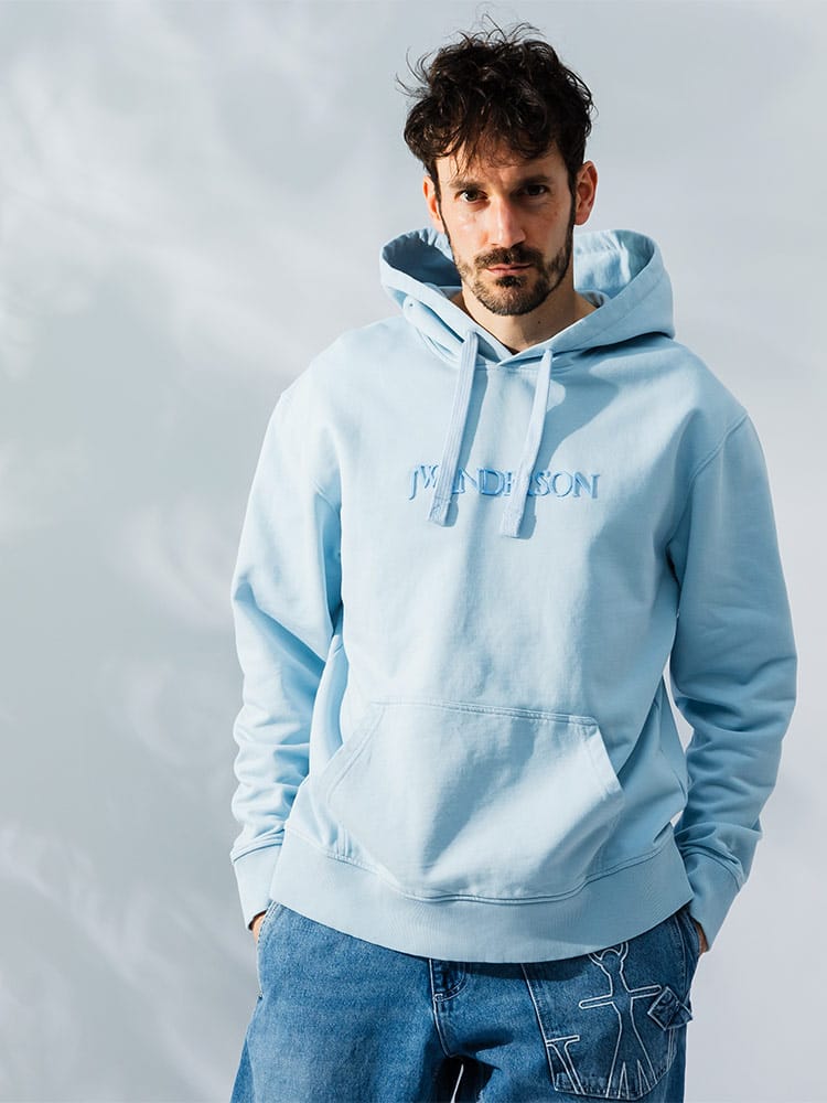 JW ANDERSON (ジェイダブリューアンダーソン) 綿100％ ロゴ プルオーバー パーカー JWJW0214PG1632 メンズ