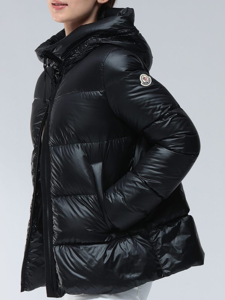 MONCLER (モンクレール) ナイロン フルジップ フレア ショート ダウン 