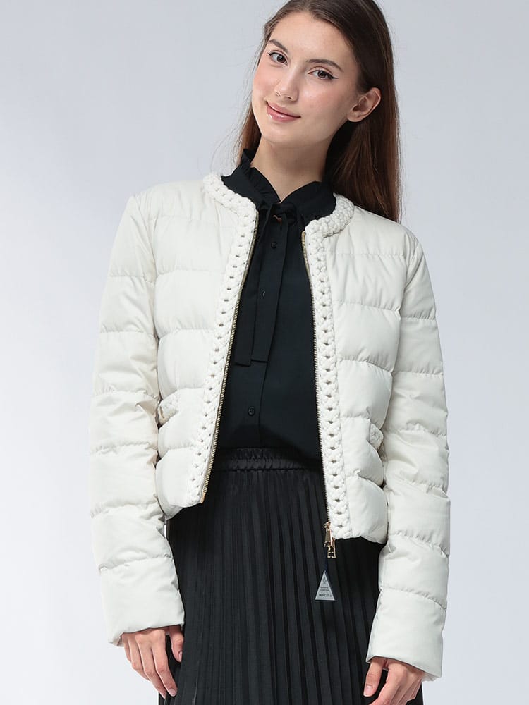 MONCLER (モンクレール) ノーカラー フルジップ ダウンジャケット MCLMAUR5 レディース