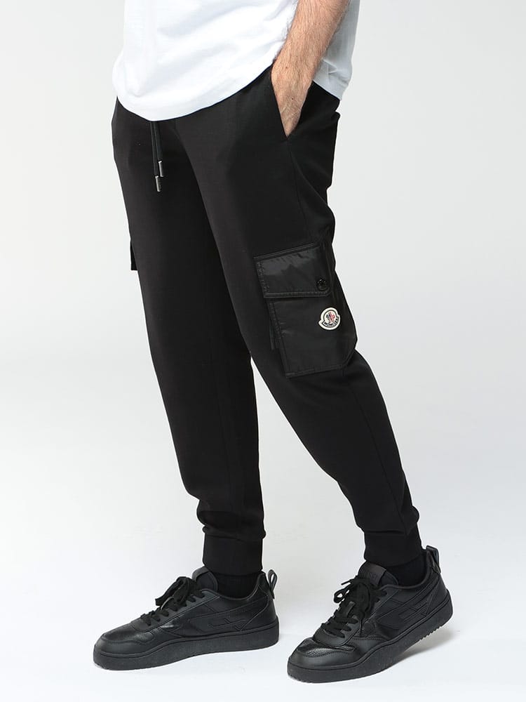 MONCLER (モンクレール) ナイロンポケット ウエストコード スウェットパンツ MC8H0002389A8F メンズ