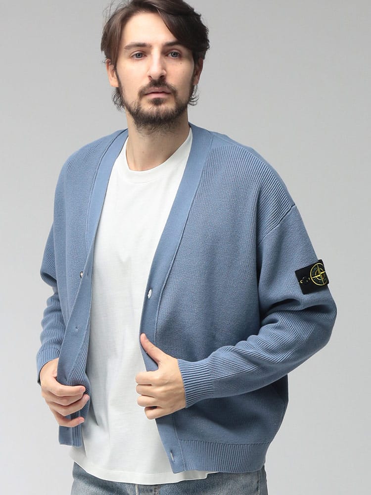 STONE ISLAND (ストーンアイランド) メンズ カーディガン 長袖 袖ロゴ Vネック カーディガン RIBBED SOFT ORGANIC COTTON SI5100009S00D8