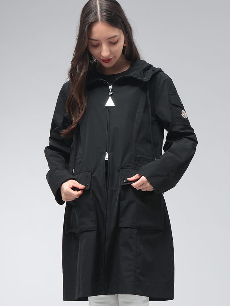 MONCLER (モンクレール) レディース ナイロンコート Laerte ロゴチャームジップ テクニカルポプリン ロング丈 ナイロン コート MCLLAERTE6