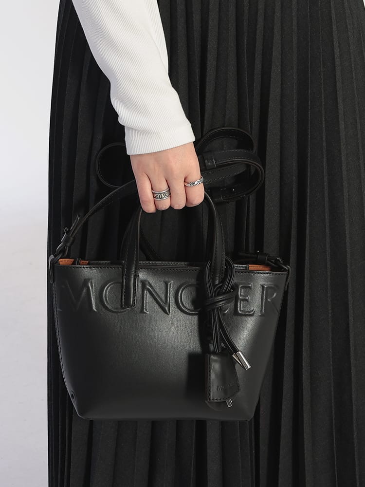 MONCLER (モンクレール) レディース トートバッグ VERY MICRO ロゴ ショルダーバッグ MCL5D00005M9608