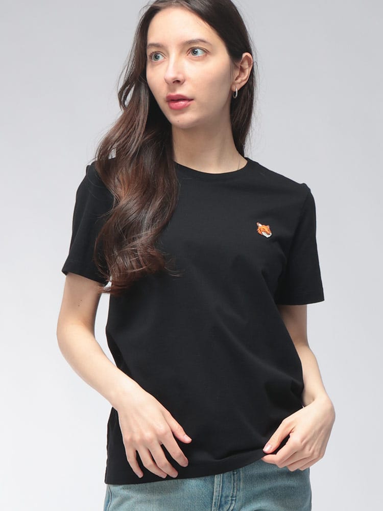 Maison Kitsune (メゾン キツネ) レディース Tシャツ 半袖 ワンポイント 刺繍 FOX HEAD REGULAR KNLW00113KJ7026