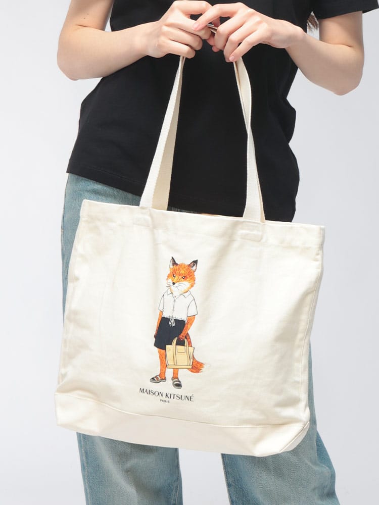 Maison Kitsune (メゾン キツネ) レディース トートバッグ キツネプリント コットン バッグ BABY FOX KNLU05108WW9042