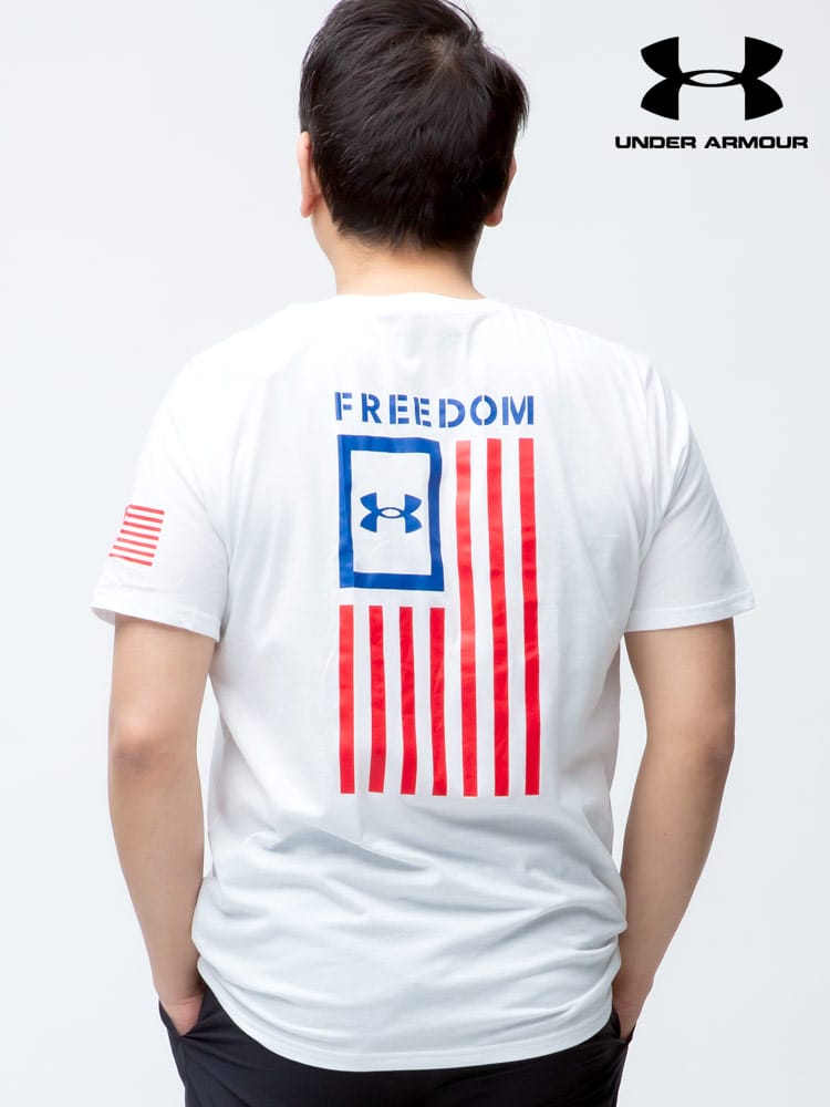 大きいサイズ メンズ UNDER ARMOUR (アンダーアーマー) USA規格 LOOSE バックプリント クルーネック 半袖 Tシャツ NEW FREEDOM FLAG TEE