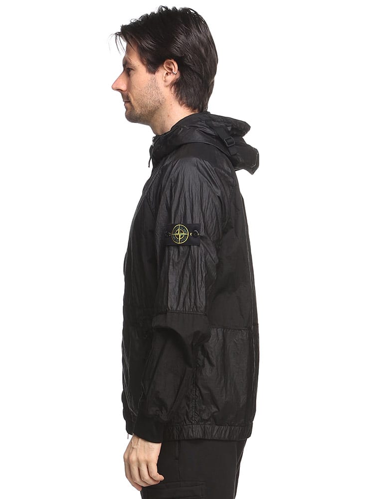 STONE ISLAND (ストーンアイランド) バックル付きフード ロゴパッチ 