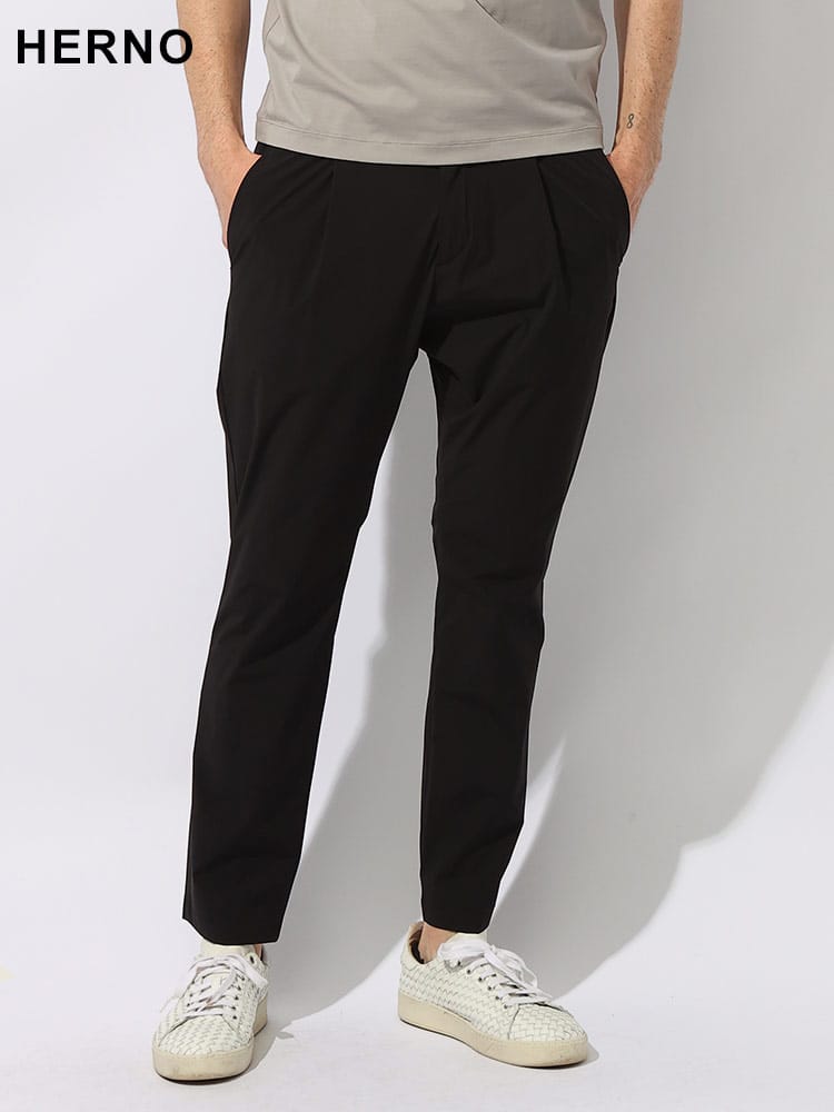 HERNO (ヘルノ) ウエストゴム ナイロン レギュラーフィット ストレッチ パンツ LAMINAR