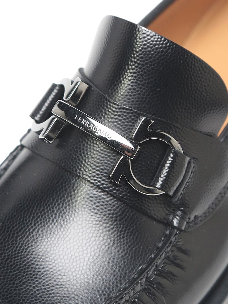 Salvatore Ferragamo (サルヴァトーレフェラガモ) レザー ガンチーニ