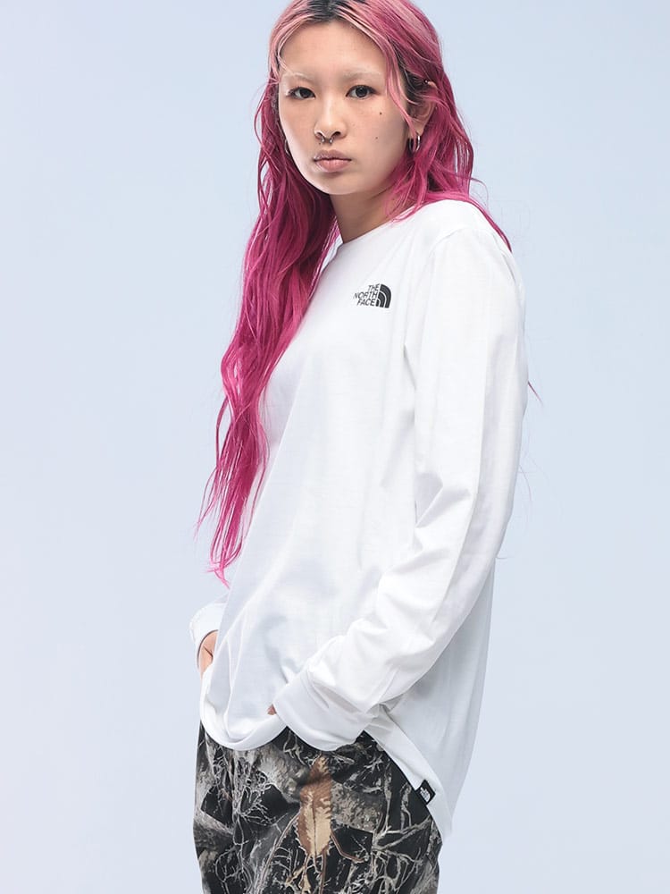 THE NORTH FACE (ザ ノースフェイス) バックロゴ クルーネック イージー 長袖 Tシャツ NF0A8A6F