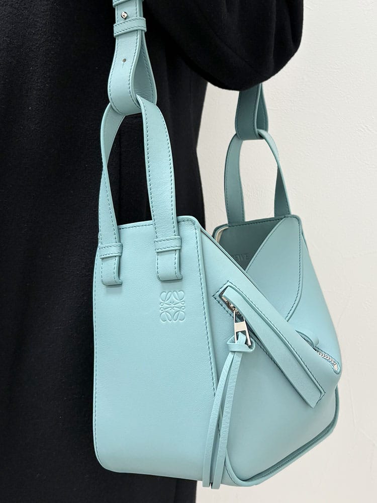 LOEWE (ロエベ) クラシックカーフ ハンモックバッグ コンパクト 