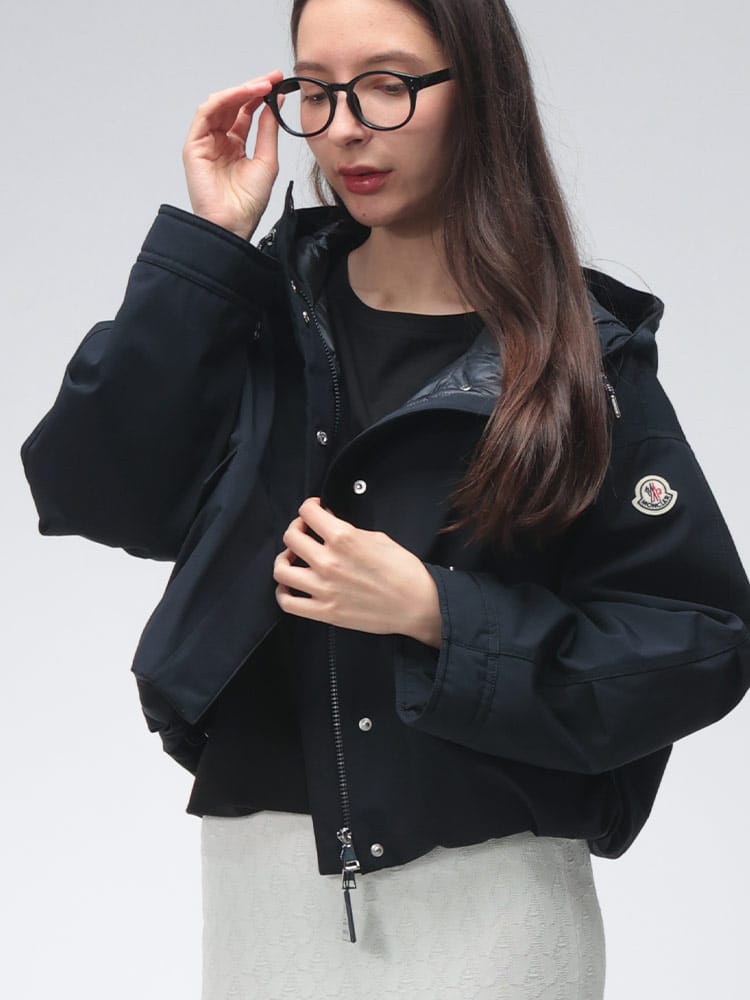 MONCLER (モンクレール) レディース ダウンジャケット ロゴ クロップド パーカー ライトダウン EUCALYPTUS ユーカリプタス MCLEUCALYPTUS6