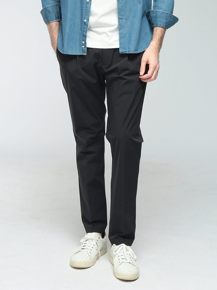 HERNO (ヘルノ) メンズ パンツ ストレッチ ナイロン ワンタック テーパード イージーパンツ HRPT0077U12691Z