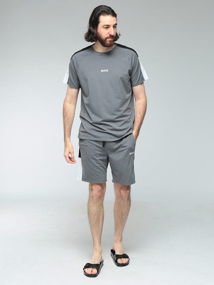 HUGO BOSS (ヒューゴボス) メンズ セットアップ 半袖 Tシャツ ショートパンツ ロゴ サイドライン Tシャツ ショーツ 上下セット HBU50557587