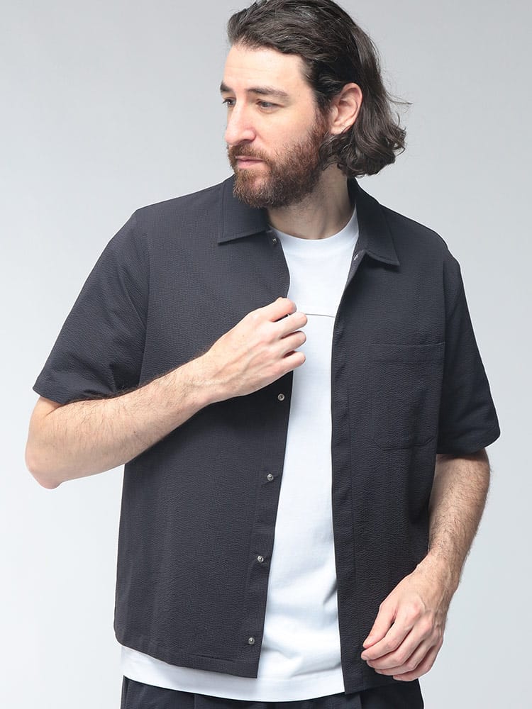 HERNO (ヘルノ) メンズ シャツ 半袖 シアサッカー レギュラーカラー スナップボタン HRCM000012U