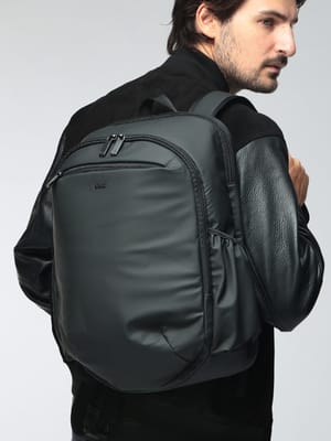 HUGO BOSS (ヒューゴボス) メンズ リュック キャリーオンベルト付き ワンポイントロゴ バッグパック JACE C BACKPACK