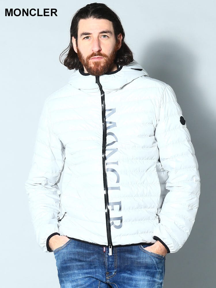 MONCLER (モンクレール) ハーフロゴ フルジップ ショート ダウン 