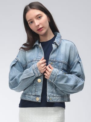 ARMANI EXCHANGE  (アルマーニ エクスチェンジ) レディース デニムジャケット ロゴ クロップド丈 メタルボタン デニム Gジャン AELXW226AF21338