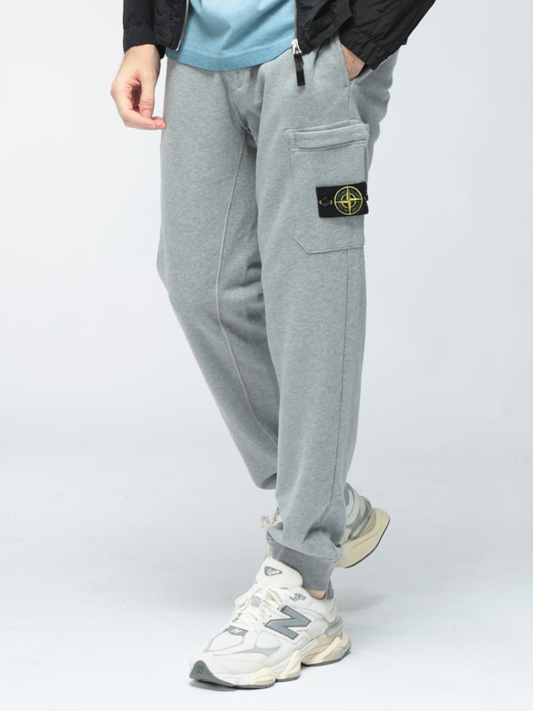 STONE ISLAND (ストーンアイランド) メンズ スウェット パンツ スリムフィット カーゴ スウェット ジョガーパンツ SI6200010S0M51