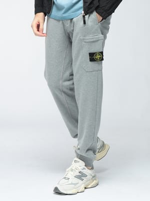 STONE ISLAND (ストーンアイランド) メンズ スウェット パンツ スリムフィット カーゴ スウェット ジョガーパンツ SI6200010S0M51