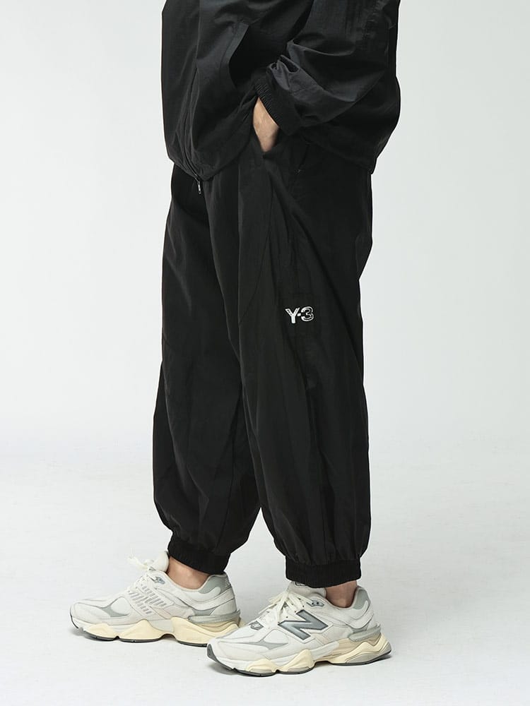 Y-3 (ワイスリー) メンズ ロングパンツ 裏メッシュ ローエッジ スリーストライプス ナイロン シェルパンツ Y3KE6632