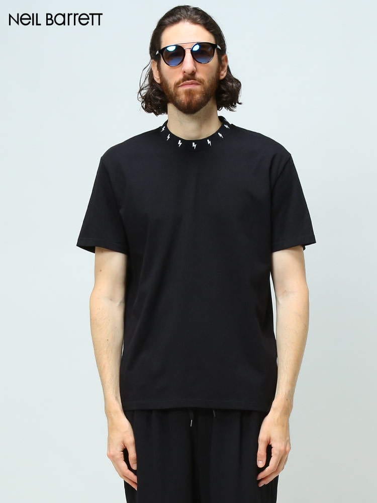 ニール バレット メンズ Tシャツ 半袖 NEIL BARRETT ブランド トップス シャツ カットソー ネックデザイン クルーネック コットン 綿 綿100％ 黒 クロ 大きいサイズ NBBJT067JS500